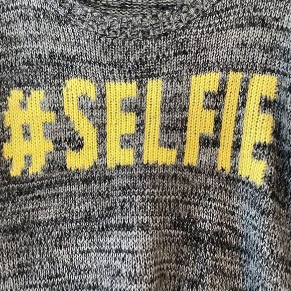 Xhilaration Sz M Black Yellow Chunky Whimsical Knit Selfie Long Sleeve Sweater - Picture 3 of 7